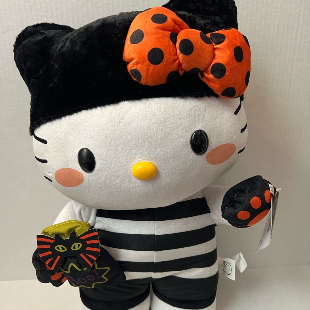Hello Kitty Greeter with Black and Orange Accents